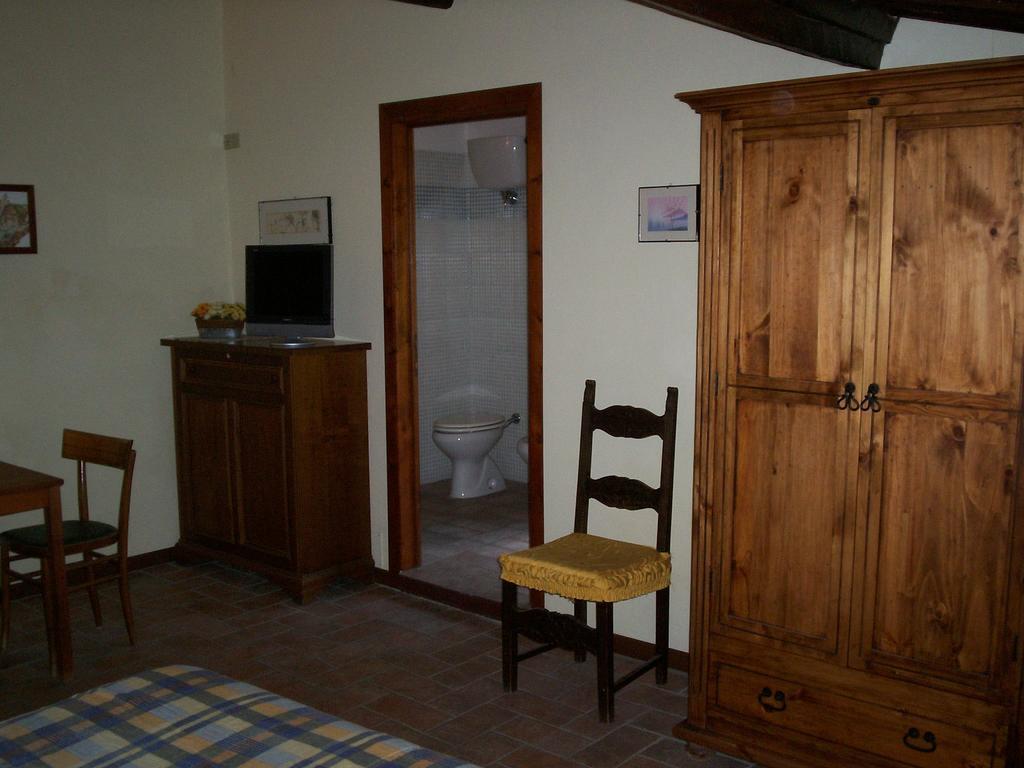 Podere Il Caggio Rooms San Gimignano Habitación foto